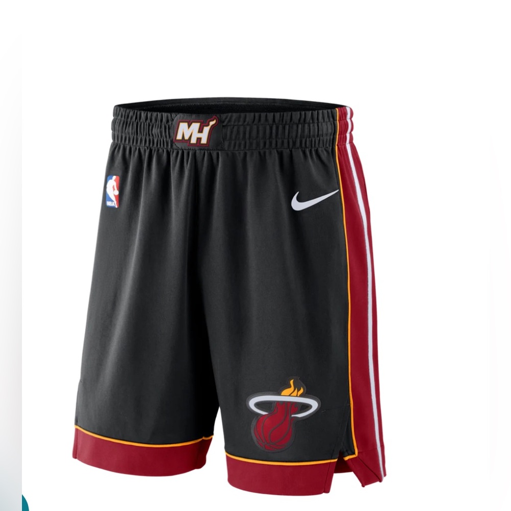 NBA Miami Heat Boy’s Basketball Shorts in Black, Red and White| size: M 10/12